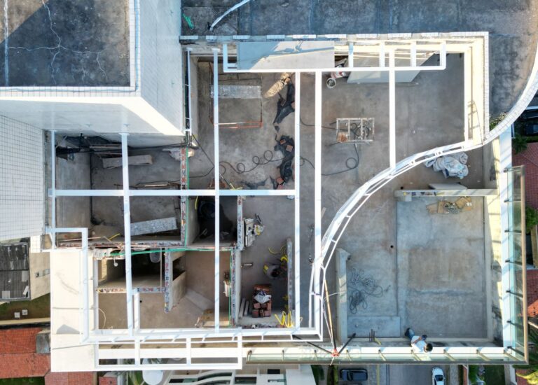 Estrutura vista do alto – obra da CROM Engenharia